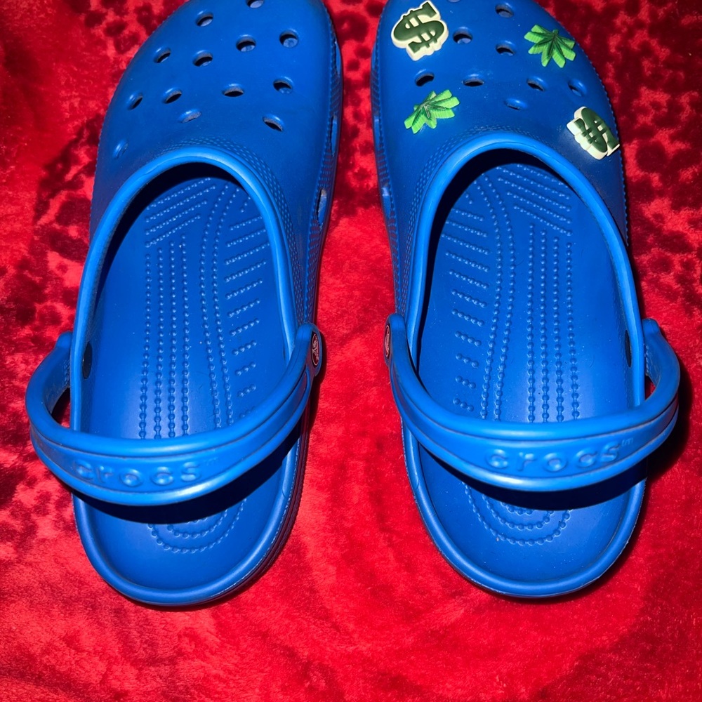 Crocs - Picture 2 of 3